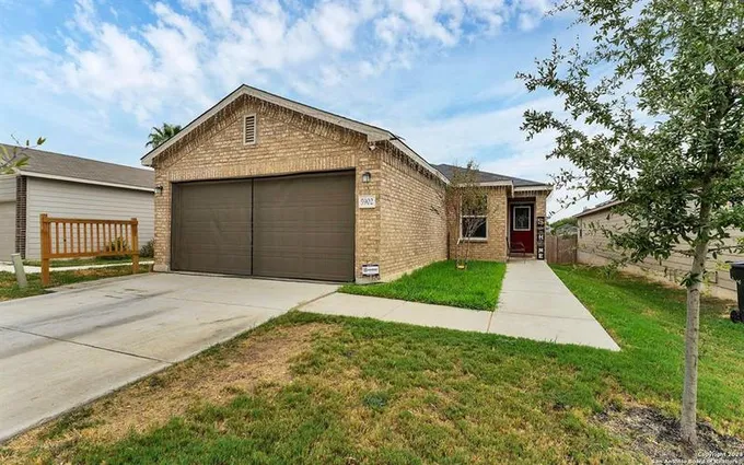 5902 SINCLAIR RD, San Antonio, TX 78222-2432 for Sale