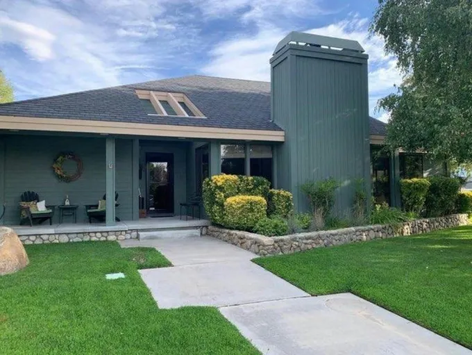 2517 SUNSET DR, Bishop, CA 93514 Single Family Residence For Sale  MLS# 240080