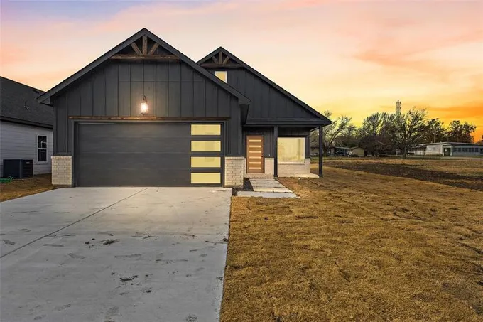 704 Ross St, Hillsboro, TX 76645 for Sale