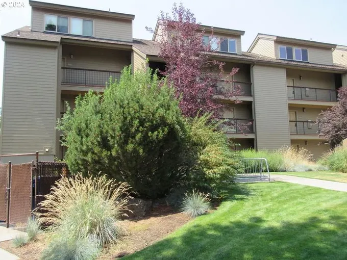18575 SW CENTURY DR 1721&22, Bend OR 97702 for Sale