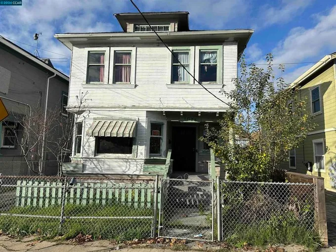 1078 55th Street, Oakland, CA 94608 for Sale