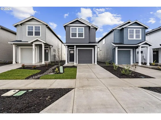 374 E London WAY, Newberg OR 97132 for Sale