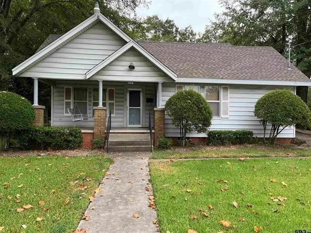 1010 N PACIFIC ST, Mineola, TX 75773 Single Family Residence For Sale  MLS# 20486192