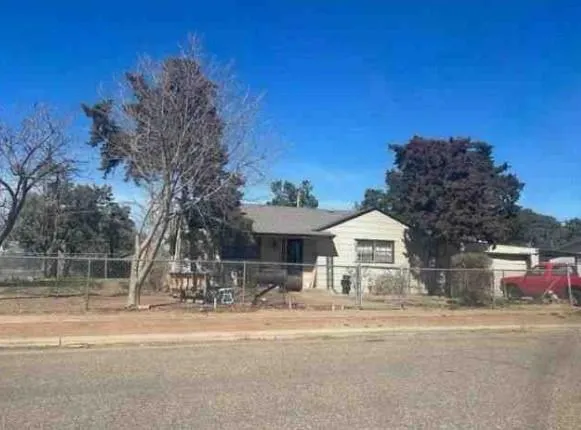 320 77th St, Lubbock, TX 79404  MLS# 20322728 for Sale