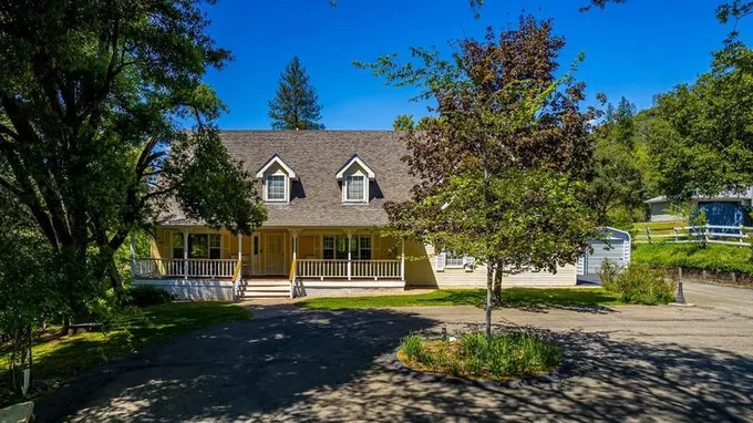 51757 Ponderosa Way, Oakhurst, CA 93644 for Sale