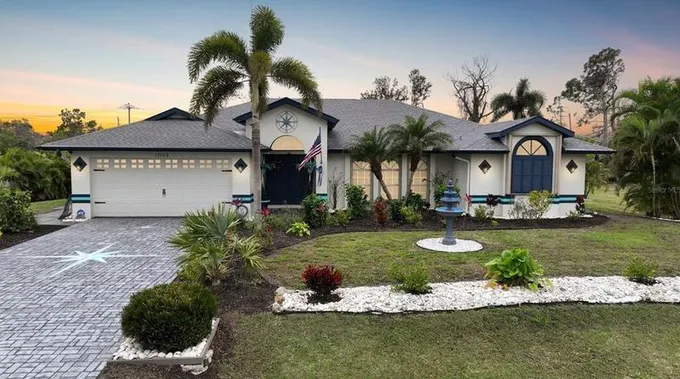 13703 Drysdale Ave, Port Charlotte, FL 33981 - MLS D6134557 for Sale