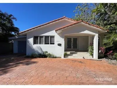 SW 38th Ct for Sale