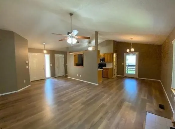 2 Brittany Ln - Bella Vista, AR 72714 - Home For Rent