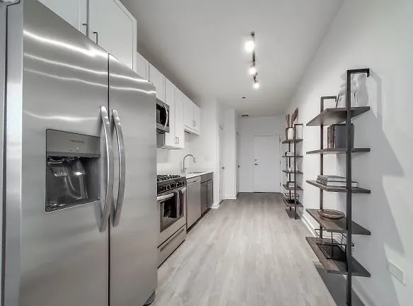 4733 N Ravenswood Ave unit Junior - Chicago, IL 60640 - Home For Rent