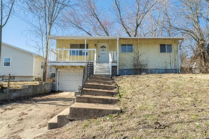 203 N WALNUT ST, Rolla, MO 65401 Single Family Residence For Sale  MLS# 24008779