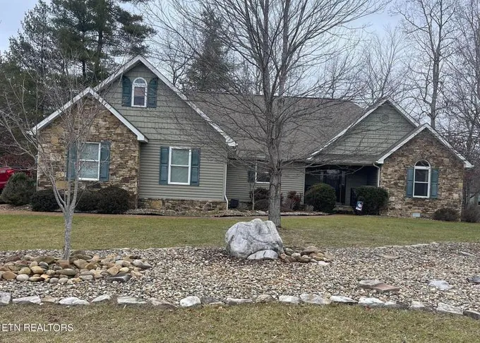 100 Edgemere Drive, Fairfield Glade, TN 38558 for Sale