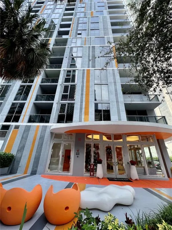 31 Southeast 6th Street, Unit 1604, Miami, FL 33131 for Rent
