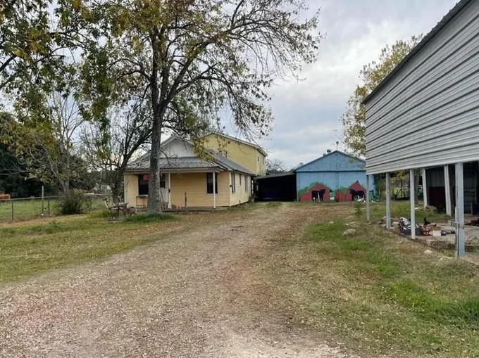 1743 Co Rd 2060, Hull, TX 77564 - MLS 34807865 for Sale