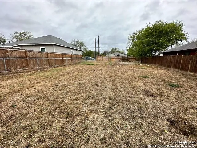 216 Oklahoma St, San Antonio, TX 78237 for Sale