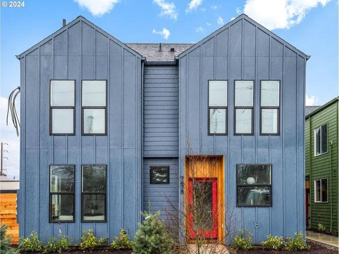 7478 N Macrum AVE 1, Portland OR 97203 for Sale
