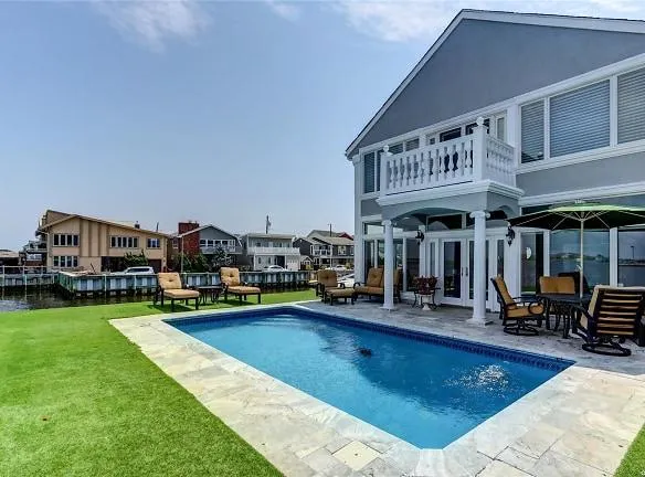609 E Bay Dr - Long Beach, NY 11561 - Home For Rent