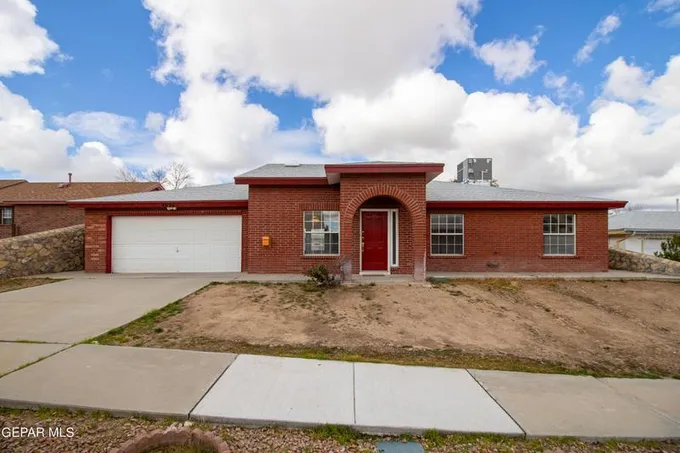 4624 King Arthur Court, El Paso, TX 79903 for Rent