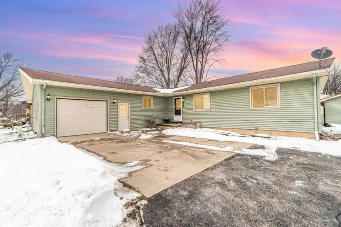 Zilwaukee, Saginaw County, MI House for sale Property ID: 418932987