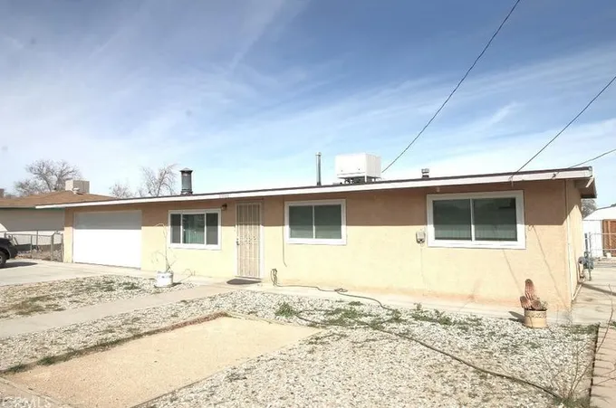 25538 Jade Rd, Barstow, CA 92311 - MLS HD23189788 for Sale