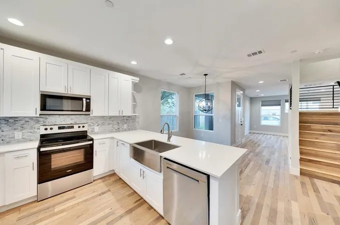 6716 Mira Loma #B, Austin, TX 78723 - MLS 3935682 for Rent
