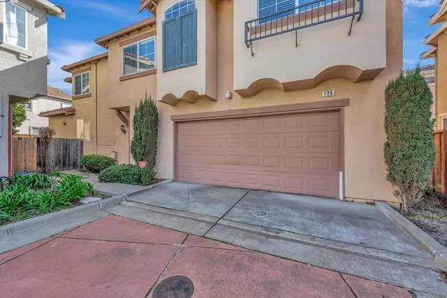 125 Accolade Dr, San Leandro CA 94577 for Sale