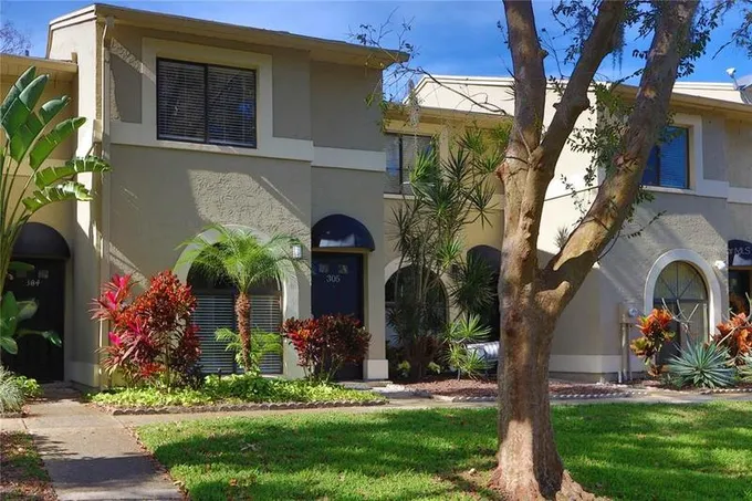 3590 Whispering Oaks Lane, Unit 5, Palm Harbor, FL 34684 for Sale