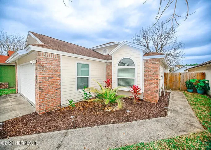3847 Union Pacific Dr E, Jacksonville, FL 32246  MLS# 2004491 for Sale