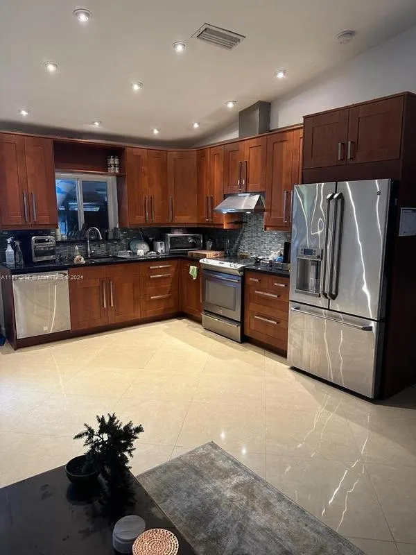 4920 Southwest 27th Avenue, Dania Beach, FL 33312 for Rent