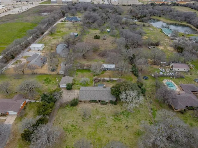 261b Carlin Rd. Rd, Mansfield, TX 76063 for Sale