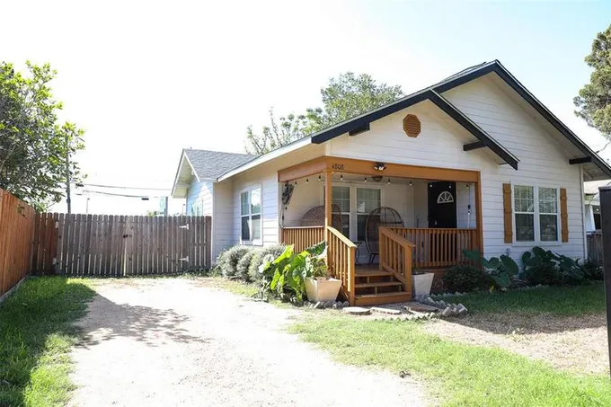 4808 Oakland St, Houston, TX 77023 for Sale