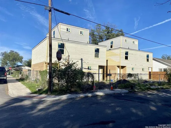139 Huntington, San Antonio, TX 78207 for Sale