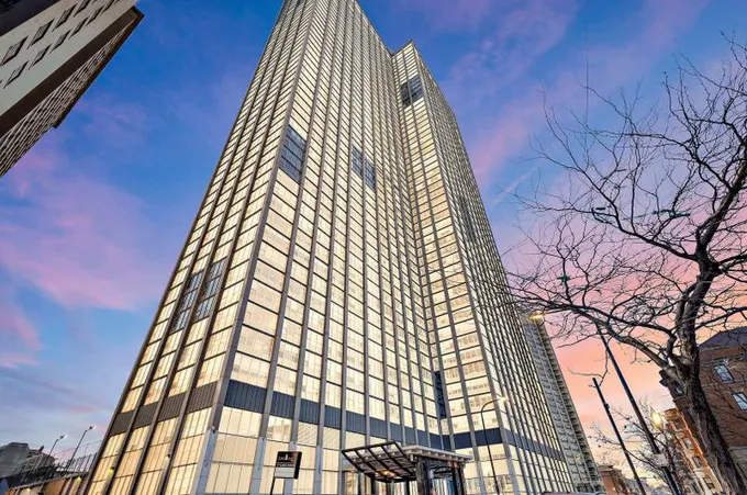 655 W Irving Park Rd #1201, Chicago, IL 60613 - MLS 11969737 for Sale
