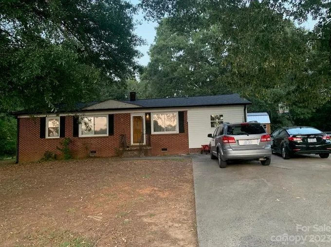 1329 Eastview Ext, Shelby, NC 28152 - MLS 4067625 for Sale