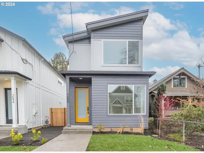 7090 N OMAHA AVE, Portland OR 97217 for Sale