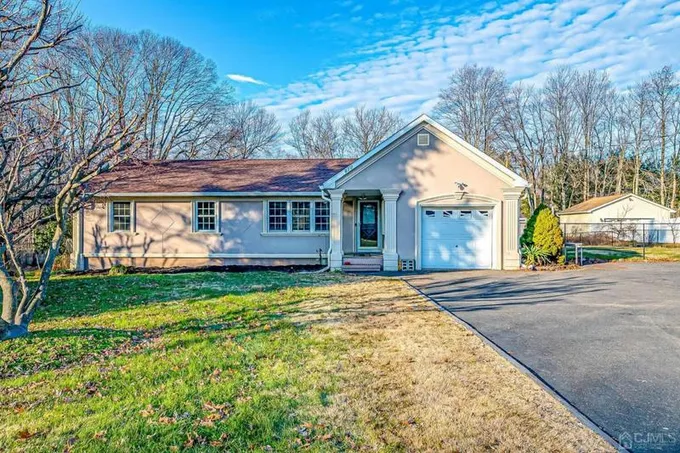 419 HOFFMAN STATION RD, Monroe, NJ 08831 Single Family Residence For Sale  MLS# 2406591R
