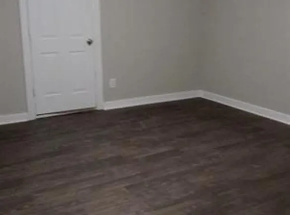 1102 E Lamar St #B - Sherman, TX 75090 - Home For Rent