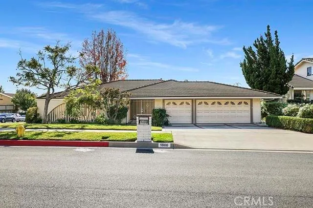 1800 Calavera, Fullerton CA 92833 for Sale