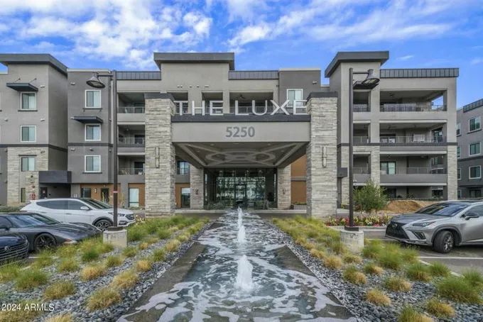 5250 E DEER VALLEY DR UNIT 405, Phoenix, AZ 85054 Condominium For Sale  MLS# 6654807 for Rent