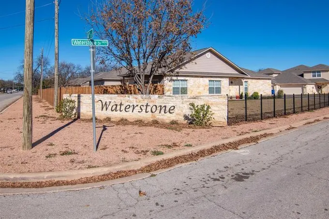 13 Units Waterstone Way, brownwood, TX 76801 for Sale