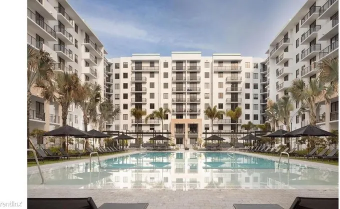 $$2250$$ /1Ba -1Ba / DEPOSIT FEE $1.000!  11099 Biscayne Blvd for Sale