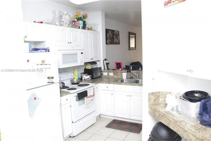 1935 GARDENIA CT, Riviera Beach, FL 33404 Townhouse For Sale  MLS# A11529644
