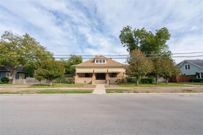1605 S Main St, Georgetown, TX 78626 for Rent