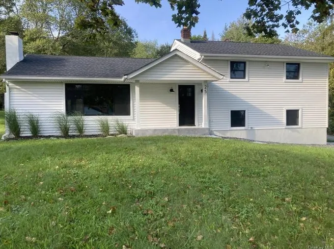 25 Mountain View Dr, Pleasant Valley, NY 12569 - MLS H6281405 for Sale