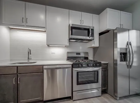 4733 N Ravenswood Ave unit 1 - Chicago, IL 60640 - Home For Rent