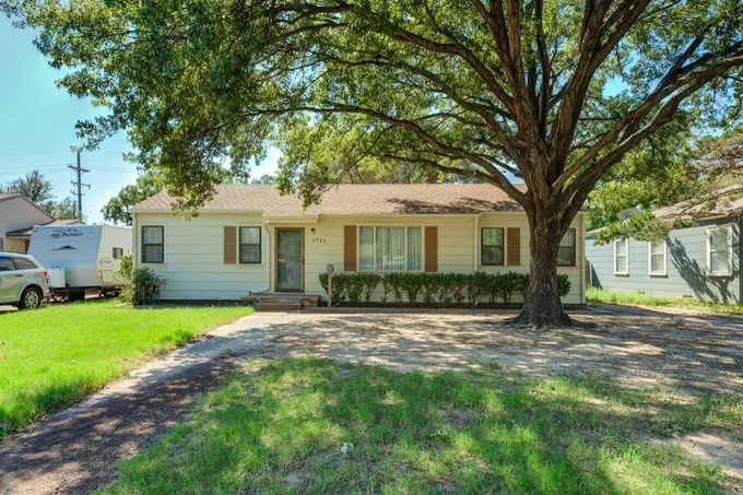 3713 28th Street, Lubbock, TX 79410 for Sale
