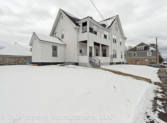 247 Jewett St - Manchester, NH 03103 - Home For Rent