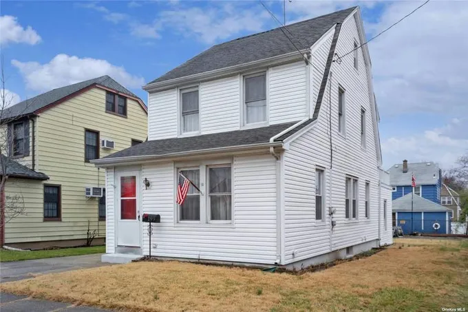 199 CAPITOL AVE, Williston Park, NY 11596 Single Family Residence For Sale  MLS# 3529363