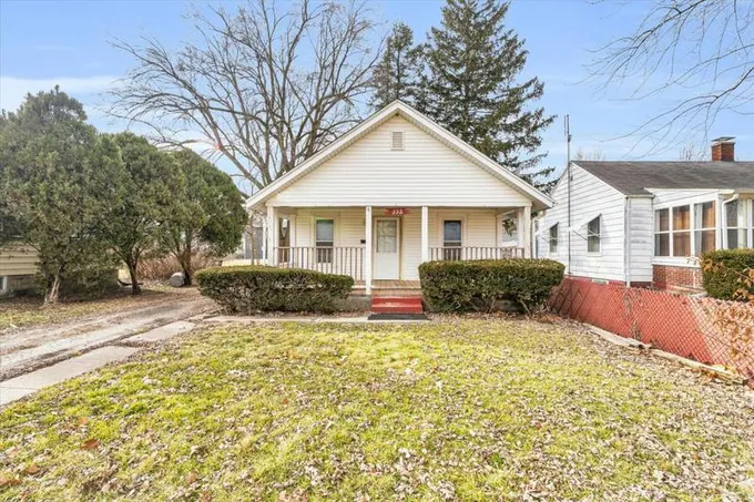 332 S CHANUTE ST, Rantoul, IL 61866 Single Family Residence For Sale  MLS# 11974438