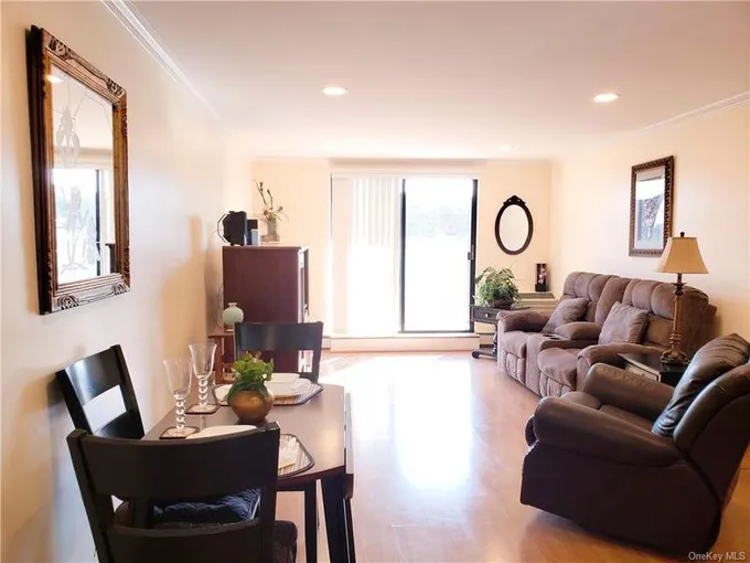687 Bronx River Road, Unit 8F, Yonkers, NY 10704 for Sale