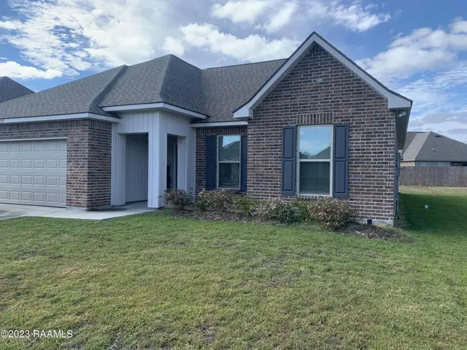 209 CRESCENT VIEW LN, Duson, LA 70529 Single Family Residence For Sale  MLS# 23011106